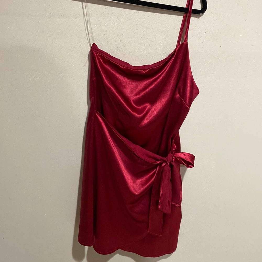 FORMAL FUCHSIA ONE STRAP WRAP DRESS